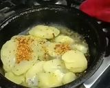 A picture of step 3 of Masala potatoes slices.