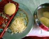 आलू लच्छा नमकीन (Aloo lachha namkeen recipe in Hindi) रेसिपी चरण 1 फोटो