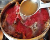 Foto del passaggio 4 della ricetta Carne di suino nero dei Nebrodi al sugo 🌷
