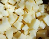 Foto del paso 1 de la receta: Ensalada de papas con ajo y perejil