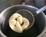 Foto langkah ke 12 dari resep Homemade Soft Pretzels.