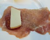 Sajttal-kolbásszal töltött sertéskaraj recept fázis 4 fotója