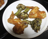 Foto del paso 9 de la receta: Alitas de pollo con alcachofas