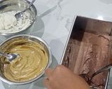 Foto langkah ke 9 dari resep Trio chocomoca batik cake.