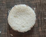 A picture of step 1 of Bread pockets.