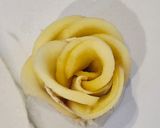 Une image de l'étape 5 de Roses feuilletées aux pommes.