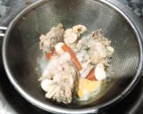 A picture of step 5 of Chicken Stock (yakhni).