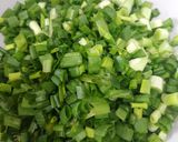 A picture of step 1 of Spring Onion Besan Sabzi.