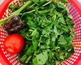 Hình bước làm 1 của món Canh chua rau muống