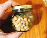 Natto, fermented soybeans with herbs