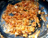 A picture of step 5 of Egg kothu chapati.