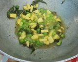 मटर बटाटा पोहे (Matar Batata Pohe Recipe In Marathi) रेसिपी स्टेप 4 फोटो 