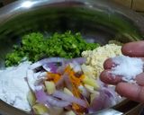 हरी पीली होली फ्रिटर्स (hari peeli holi fritters recipe in hindi) रेसिपी चरण 3 फोटो