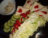 A picture of step 2 of Sandwich & salaad.