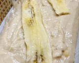 Foto del paso 2 de la receta: Budín de banana con dulce de leche 😋