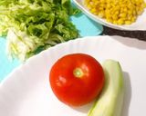 صورة لخطوة 1 من وصفة سلطة صيفية 🥗