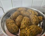 A picture of step 5 of Methi Palak Muthiya.