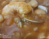 Foto del paso 12 de la receta: Judías blancas con langostinos y chirlas enfadadas