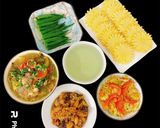 Hình bước làm 3 của món Vườn hồng lung linh - Cải bắp xào
