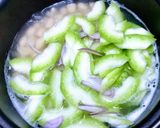 Hình bước làm 3 của món 🌱 Canh Bí Xanh Nấu Đậu Phộng