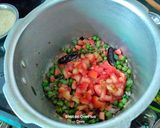 A picture of step 4 of Quinoa Khichdi.