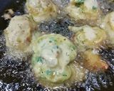 A picture of step 5 of Cauliflower fritters.