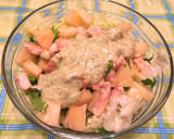 Foto del paso 5 de la receta: Ensalada tropical con pollo