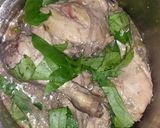 Foto del paso 3 de la receta: Pollo al vino con espinaca