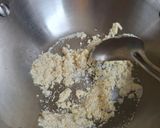 A picture of step 2 of Semolina kheer.