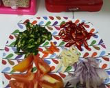 Foto langkah ke 1 dari resep Tumis Cumi Asin.