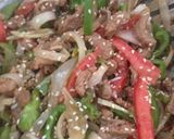 A picture of step 2 of Magoline beef with veggies &boil rice.
