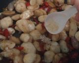 Foto langkah ke 4 dari resep Tumis Bakso Ayam.