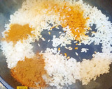 Foto del paso 5 de la receta: Merluza a la plancha con arroz de curry