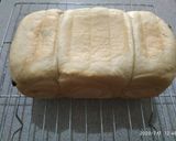 Foto langkah ke 7 dari resep Roti Tawar Kismis (Eggless).