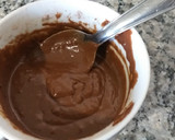 Foto del paso 2 de la receta: "Mug cake" (torta en taza) de chocolate con ❤ de dulce de leche