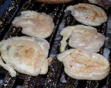 Foto del paso 2 de la receta: Parrillada: chinchulines de cordero, chorizos de pollo, conejo, criollos, churrasquitos de cerdo