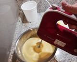 Foto del paso 6 de la receta: Bizcocho de limón con mermelada de fresa