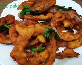 A picture of step 3 of Onion crispy pakora.