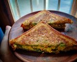 A picture of step 8 of Paneer bhurji sandwich.