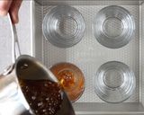 A picture of step 4 of Castella Caramel Pudding.
