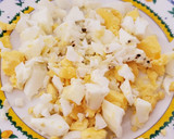 Foto del paso 6 de la receta: Hojaldres de champiñones, atún huevo queso aceitunas