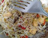 A picture of step 6 of Tumis tauge.