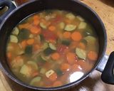 Une image de l'étape 7 de Soupe de courgettes carottes et tomates au cumin.