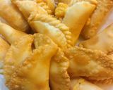 Foto del paso 2 de la receta: Empanaditas de Queso 🥟