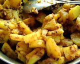 जीरा आलू (jeera aloo recipe in Hindi) रेसिपी चरण 6 फोटो