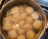 Foto langkah ke 5 dari resep Cilok Isi Saus Kacang Manis Pedas.