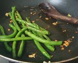 Foto del paso 1 de la receta: Escalopes de pescado blanco con cremato, hierbas y chauchas