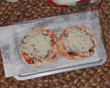 Foto langkah ke 9 dari resep Meat Pizza Mini.