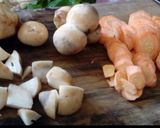 A picture of step 4 of Chap-Chaai/Cap Cai (Indonesian Chinese Stir Fry Mixed Vegetables).