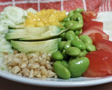 Foto del paso 7 de la receta: Poke de salmón 🥒🥭🥑🍚